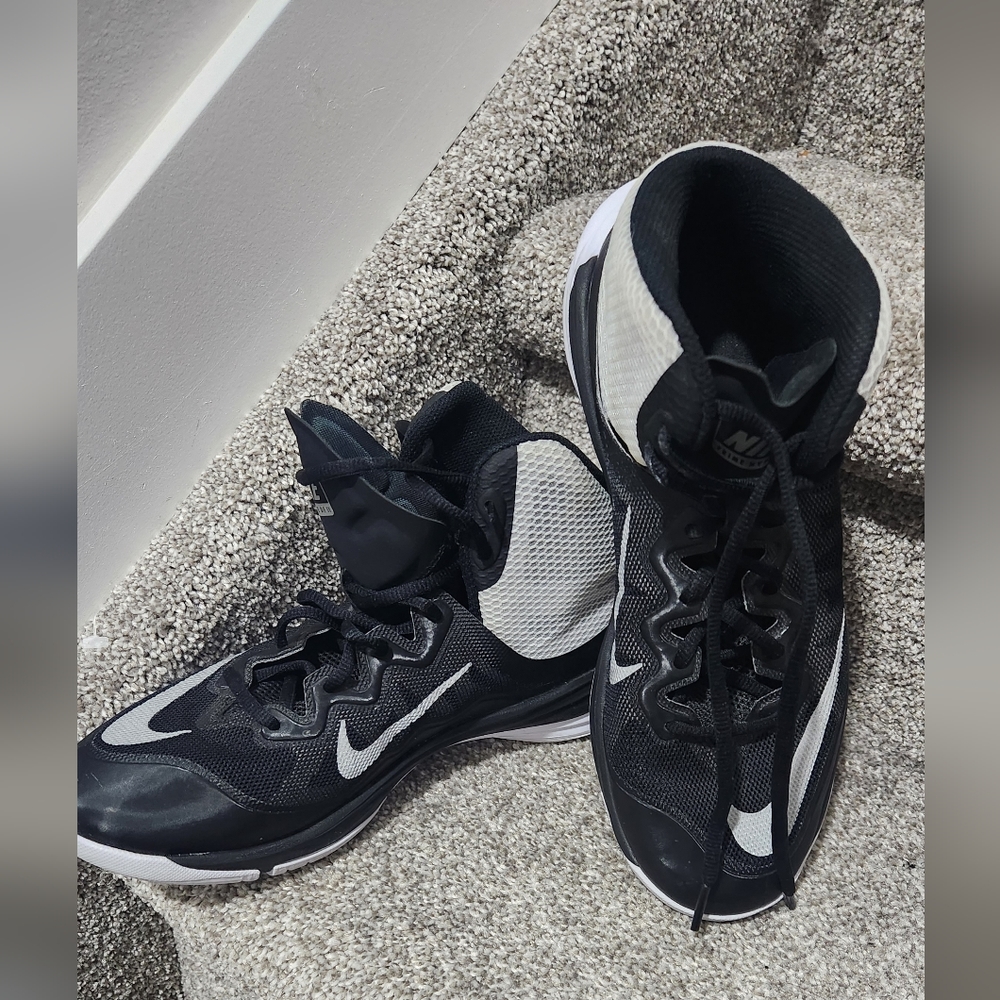 Women's Nike Prime Hype DF II Basketball Sneakers Black and white